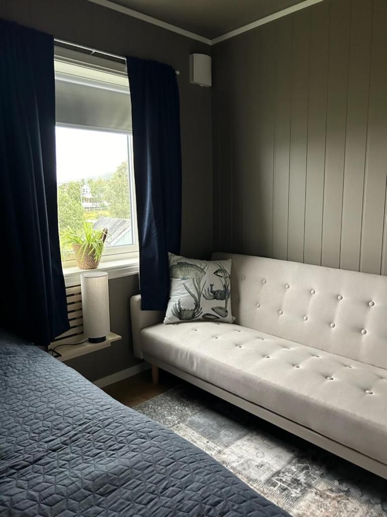 Hos Laura & Valdemar Villa Nord-Lenangen Kültér fotó